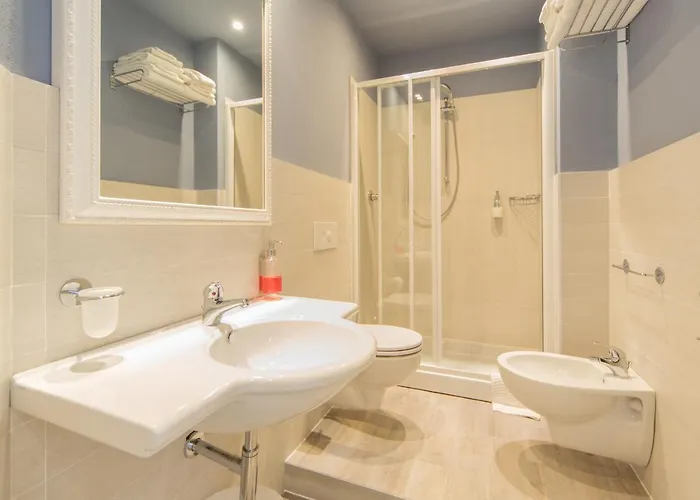 Trieste 3* تْشيزيناتيكو